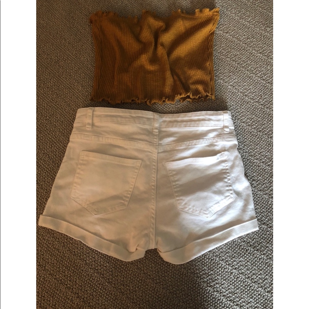 H&M Shorts - Picture 2 of 3